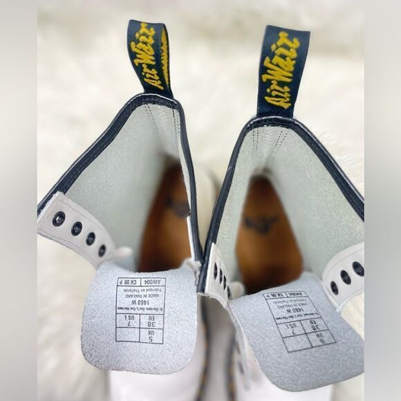 Dr. Marten Air Wair w/ bouncing soles 7.0 L (38 EU) (5 UK) - Picture 6 of 11